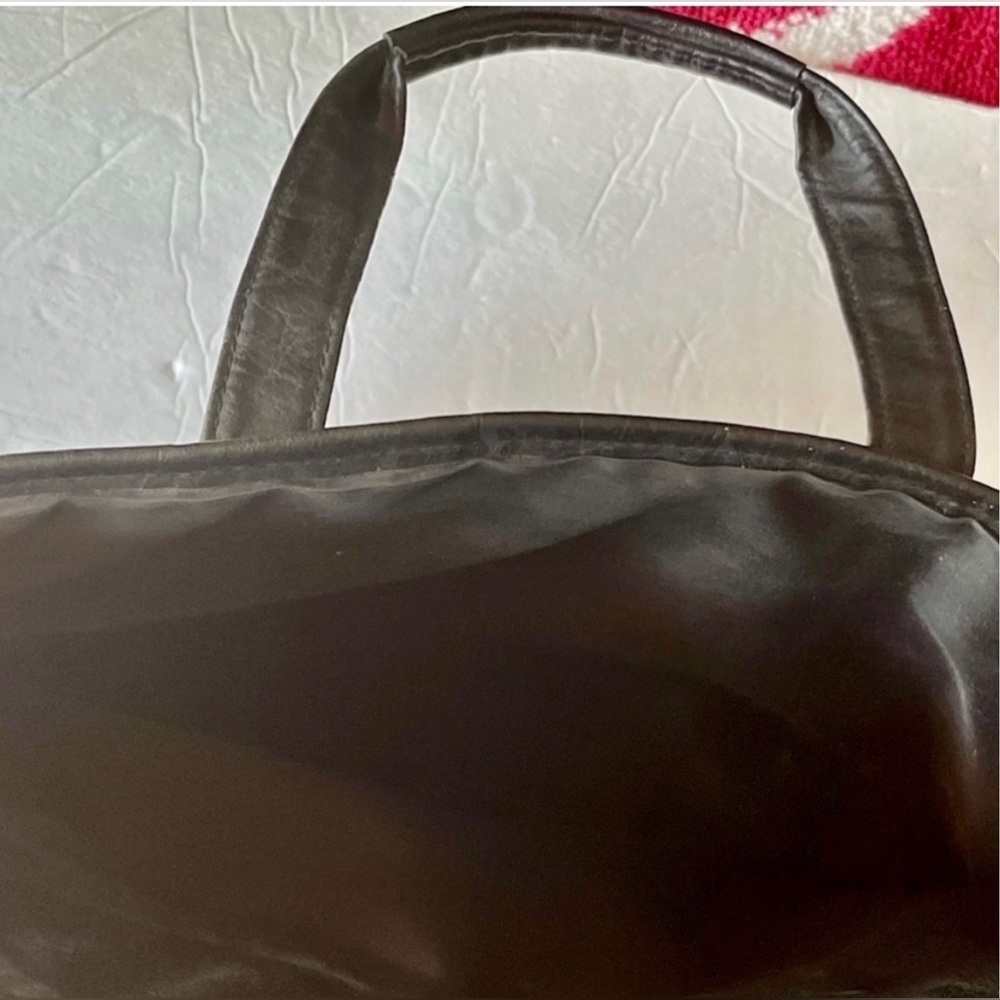 VINTAGE BLACK LEATHER BRIEFCASE/LAPTOP BAG w/DOUBLE TOP HANDLES & POCKETS 16x11 - Picture 5 of 9